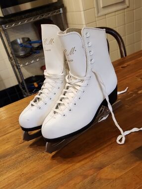 CCM Girls "Pirouette" White Figure Ice Skates